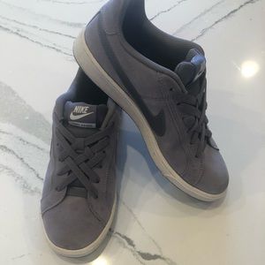 Nike Court Royale Women’s Suede Sneakers